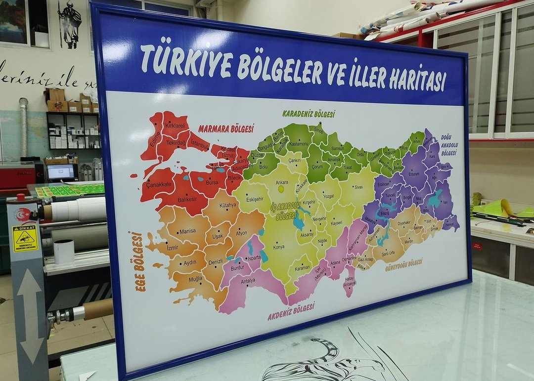 Çerçeveli Türkiye Bölgeler ve İller Haritası